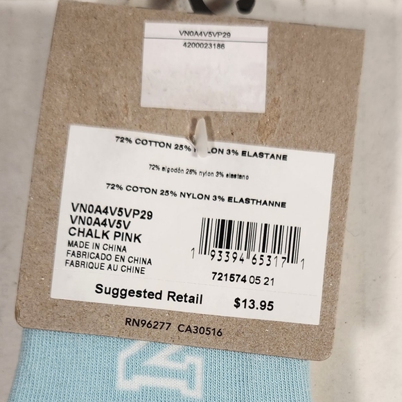 NWT Girl's Vans Retro 3 Pack No Show Liners - Picture 3 of 5